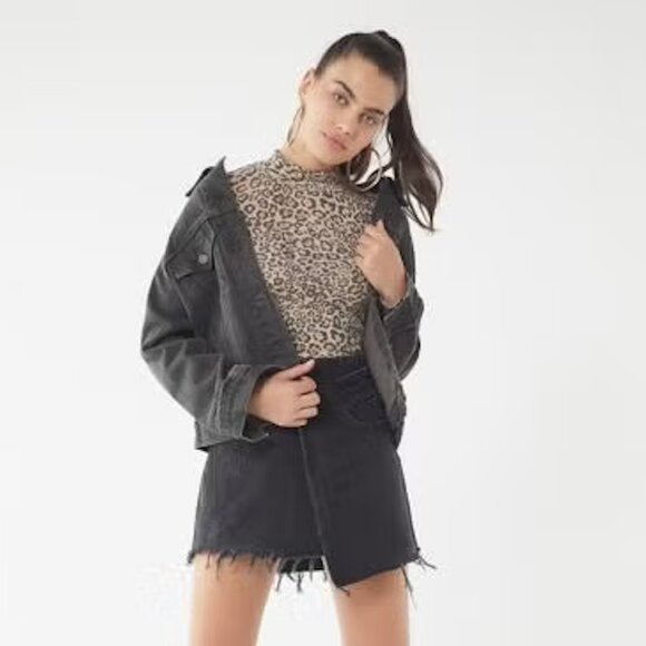 NWOT UO Out From Under Women's Leopard Print Gracen Turtleneck Top Size Large - Picture 2 of 16